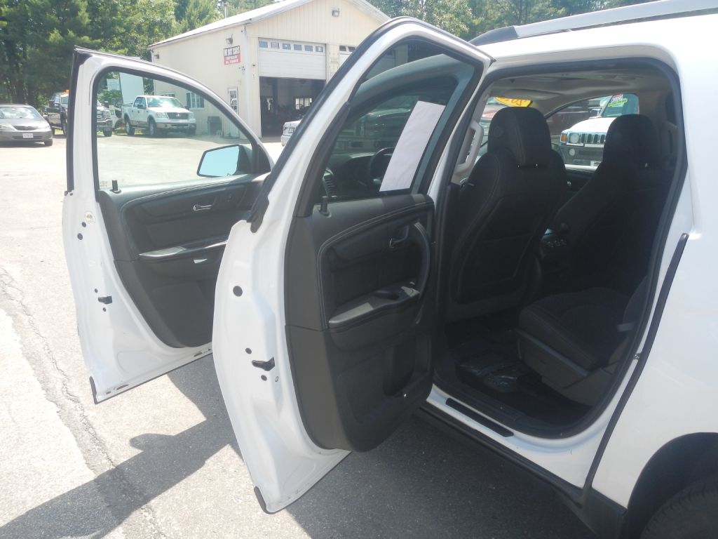 Photo 46 of this GMC ACADIA AWD