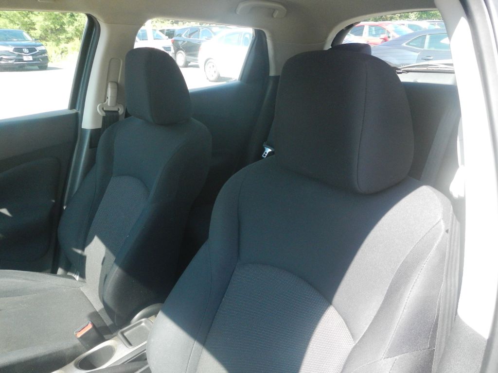 Photo 9 of this NISSAN JUKE AWD