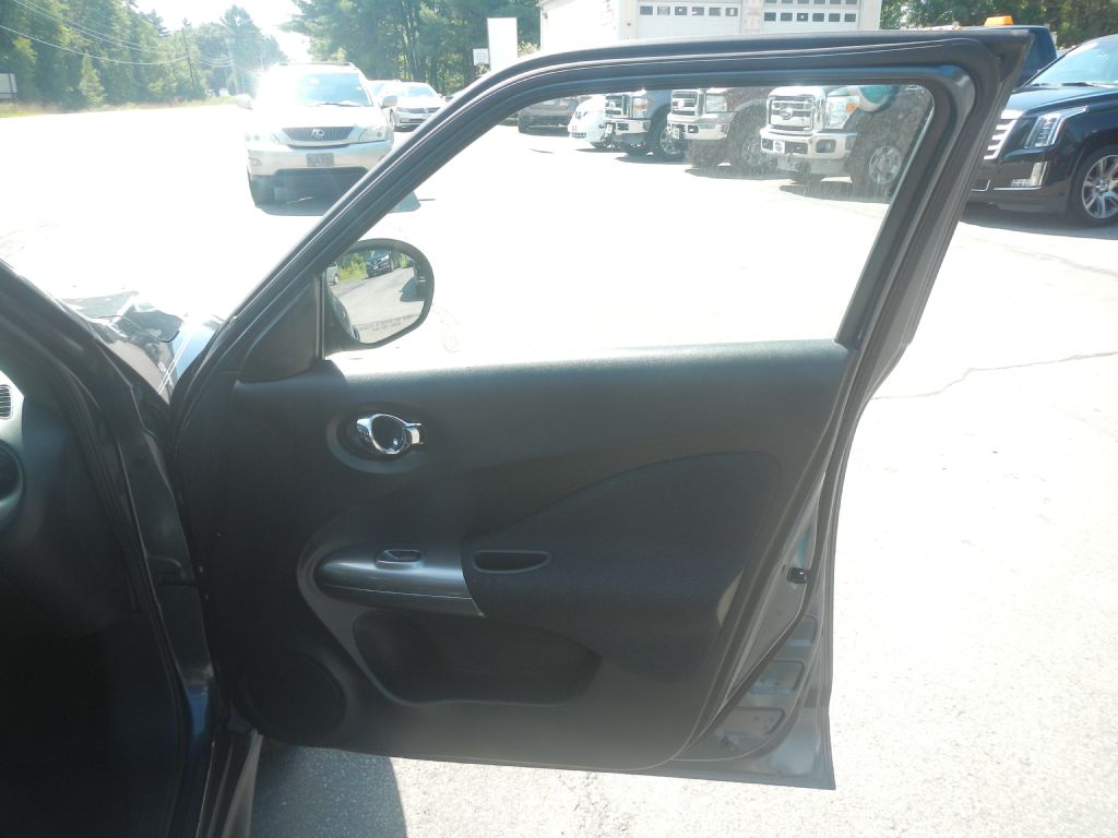 Photo 16 of this NISSAN JUKE AWD