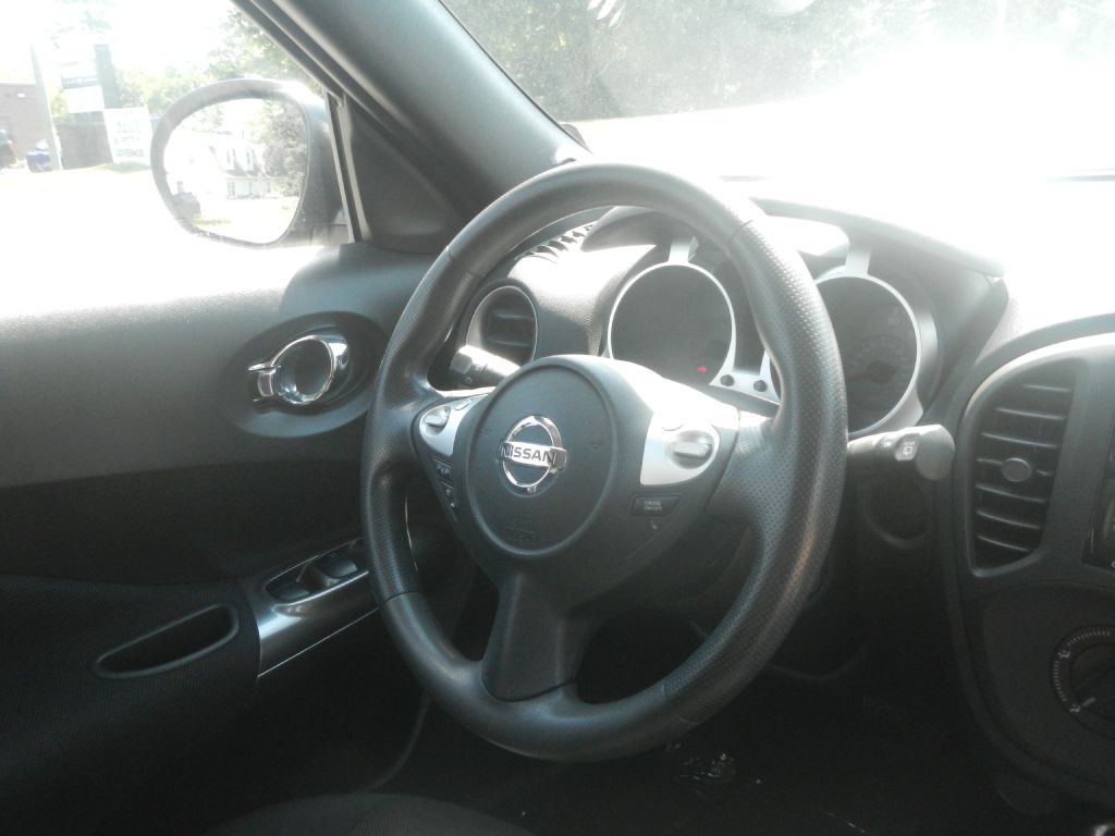 Photo 18 of this NISSAN JUKE AWD