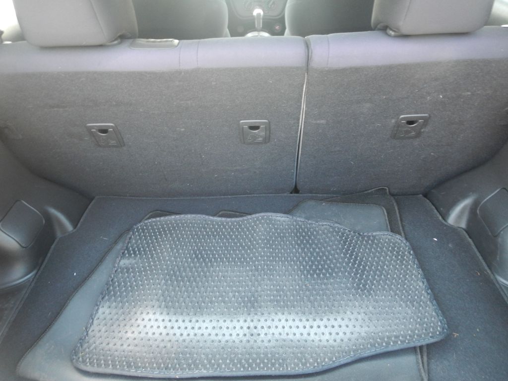 Photo 34 of this NISSAN JUKE AWD