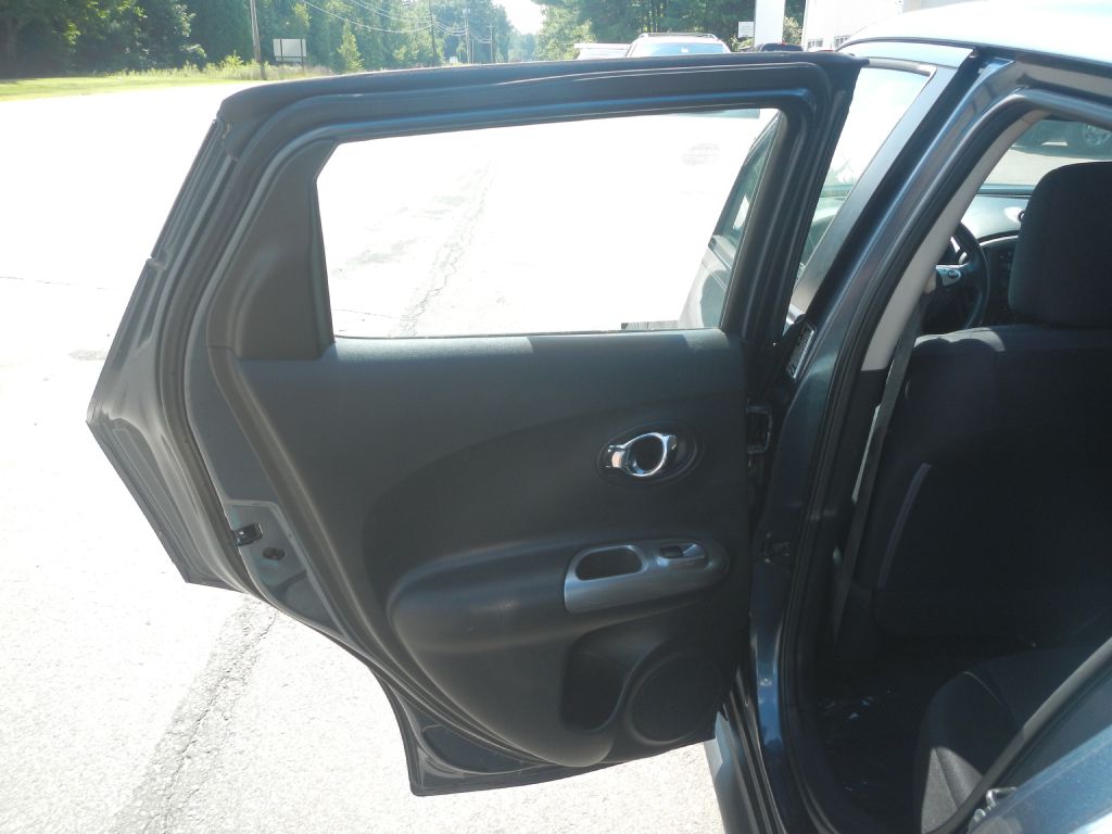 Photo 42 of this NISSAN JUKE AWD