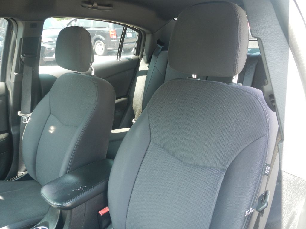 Photo 9 of this CHRYSLER 200
