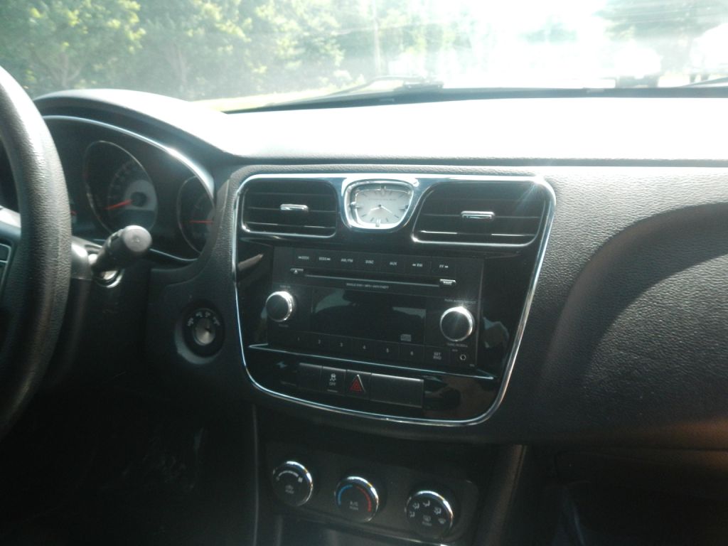 Photo 21 of this CHRYSLER 200