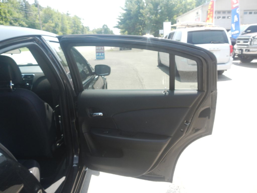 Photo 25 of this CHRYSLER 200