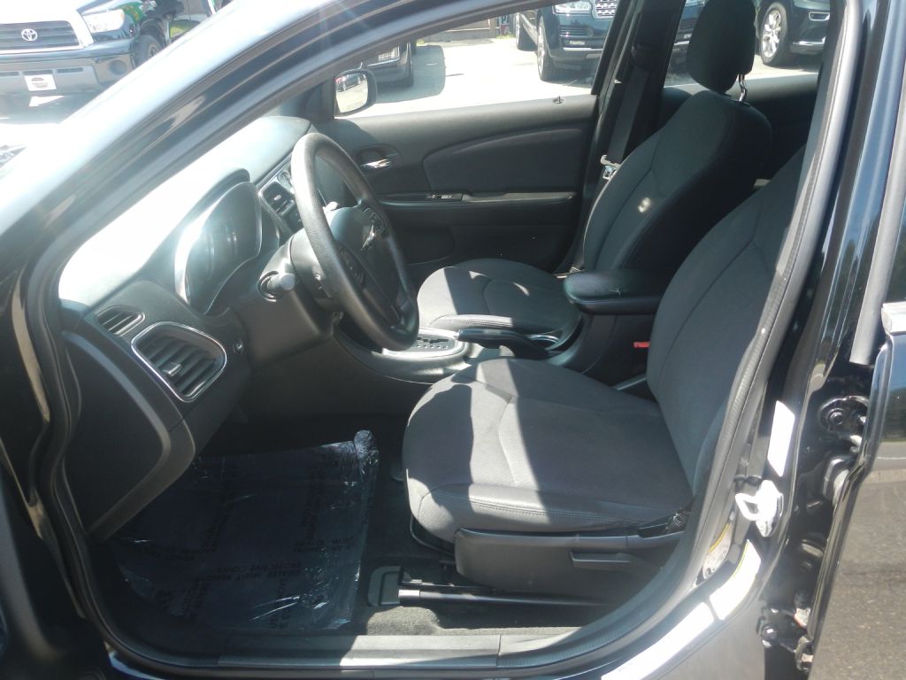 Photo 45 of this CHRYSLER 200