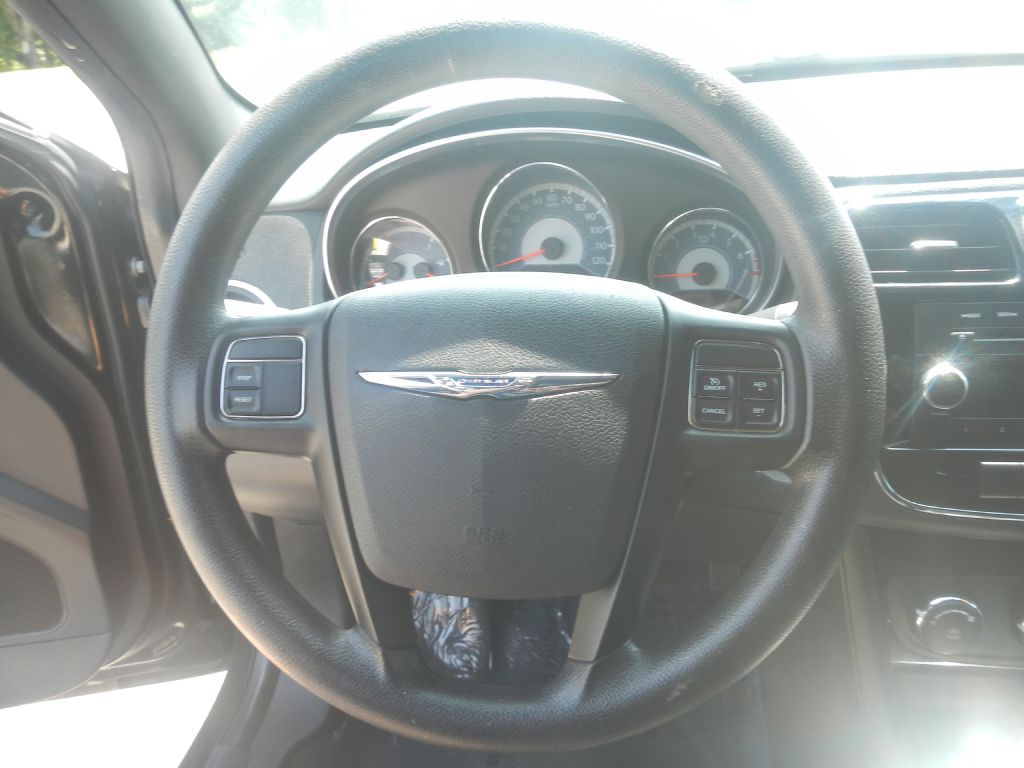Photo 50 of this CHRYSLER 200