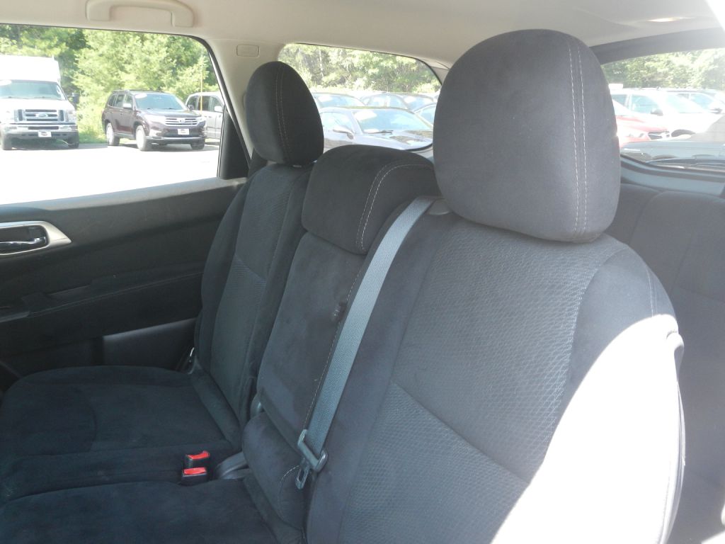 Photo 10 of this NISSAN PATHFINDER