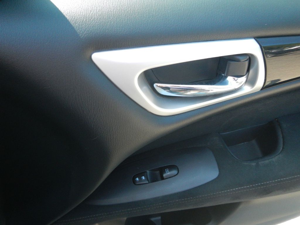 Photo 18 of this NISSAN PATHFINDER