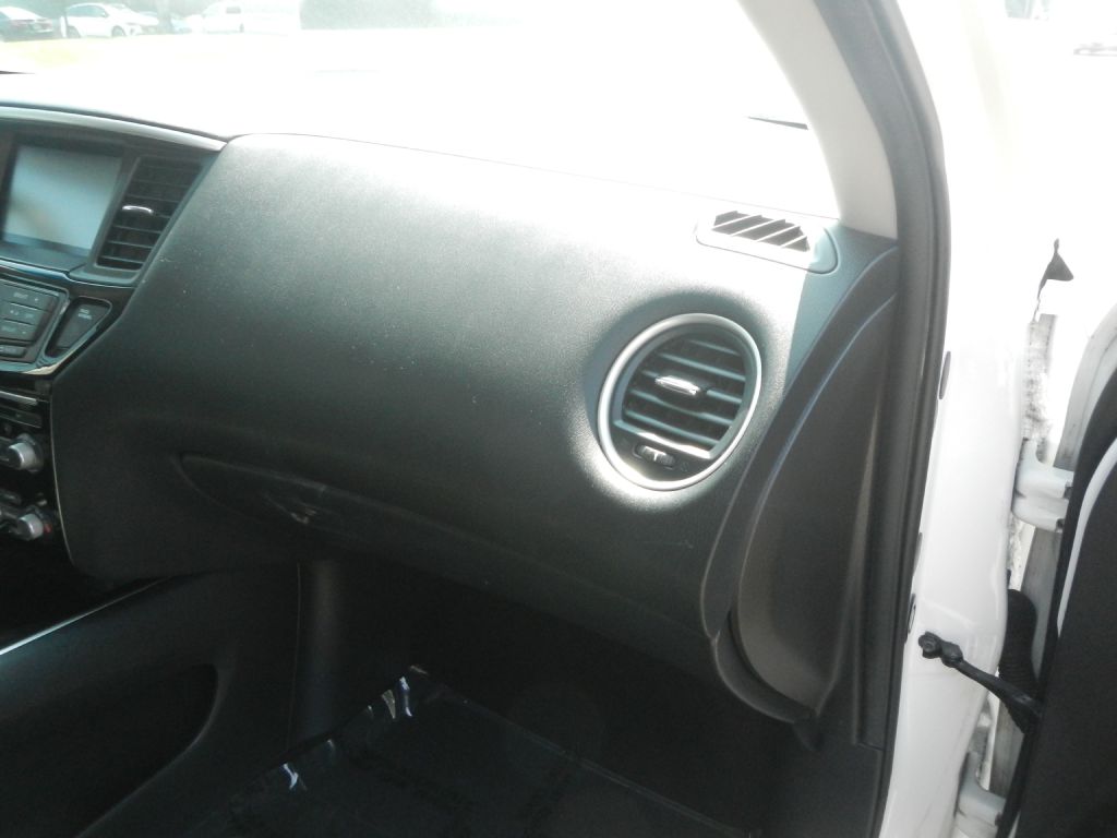 Photo 25 of this NISSAN PATHFINDER