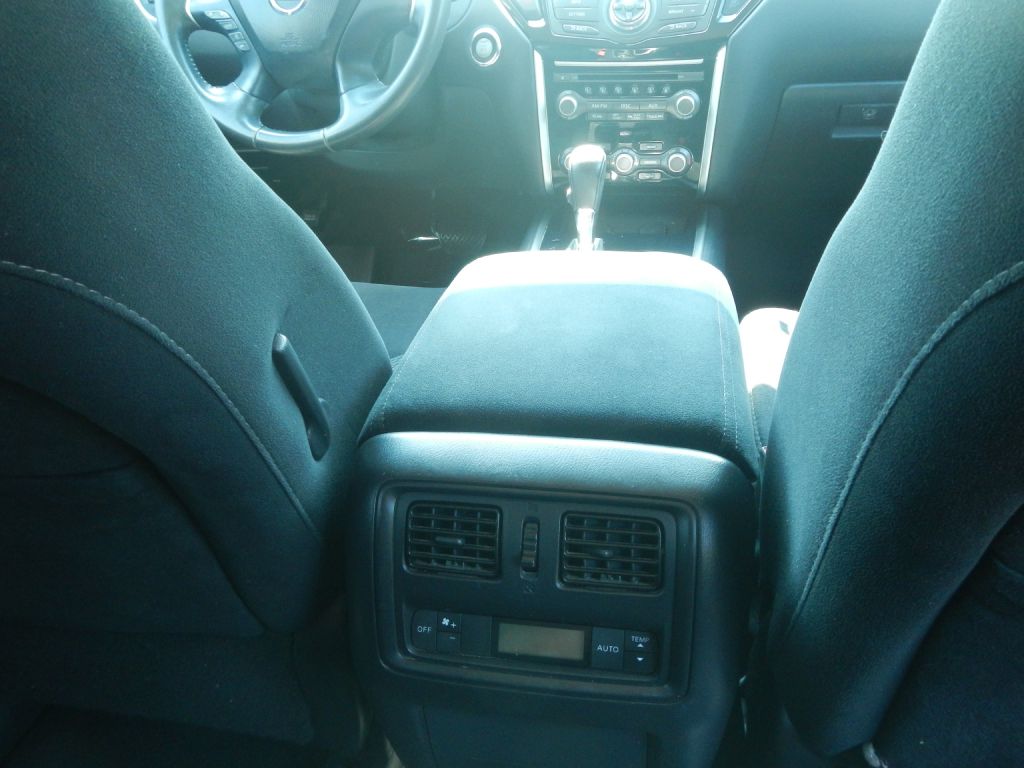 Photo 28 of this NISSAN PATHFINDER