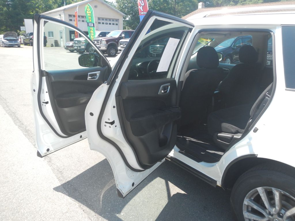 Photo 44 of this NISSAN PATHFINDER