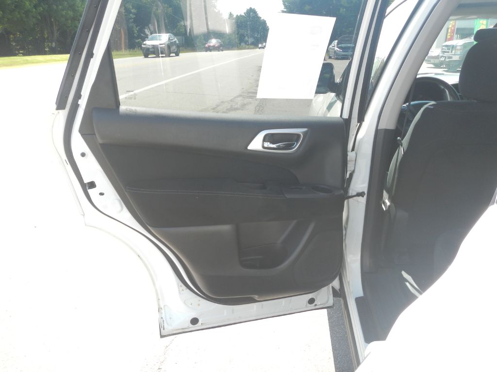 Photo 45 of this NISSAN PATHFINDER