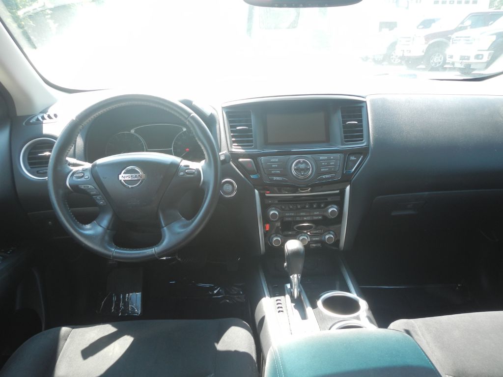 Photo 51 of this NISSAN PATHFINDER