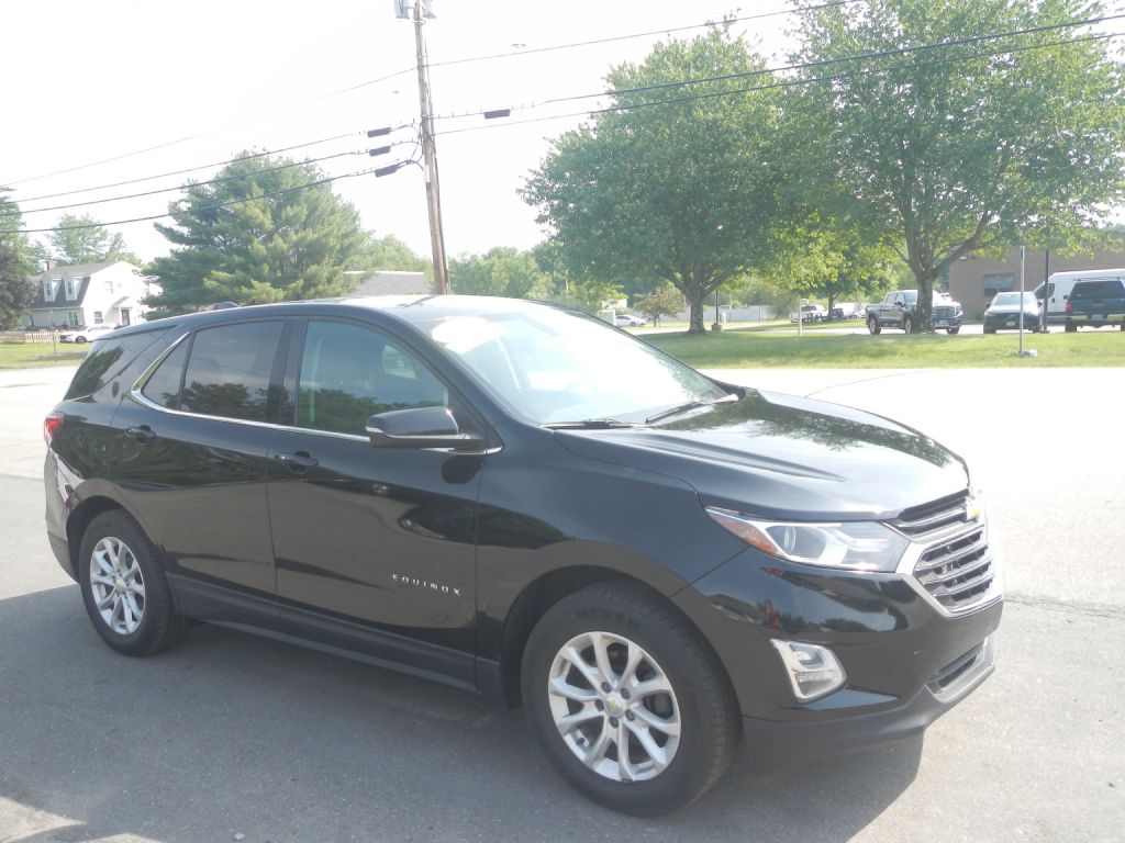 Photo 2 of this CHEVROLET EQUINOX