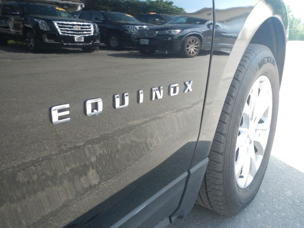 Photo 14 of this CHEVROLET EQUINOX