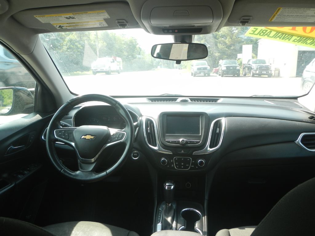 Photo 26 of this CHEVROLET EQUINOX