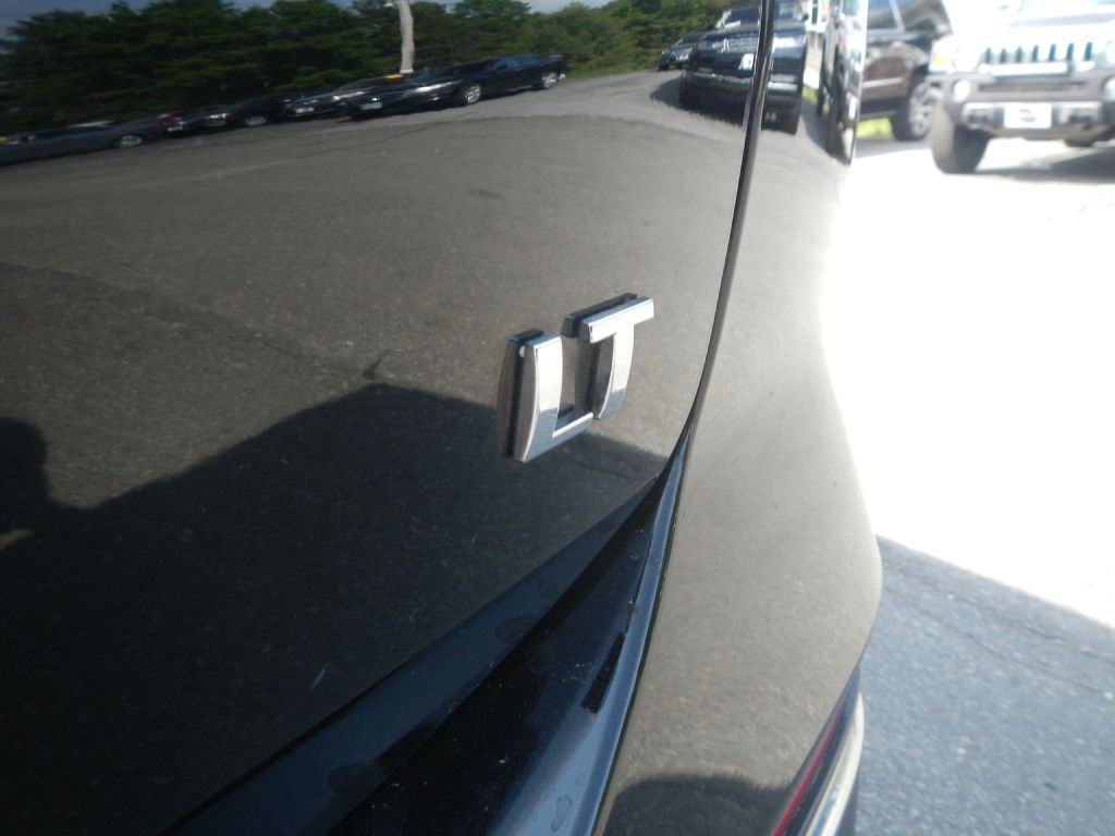 Photo 31 of this CHEVROLET EQUINOX