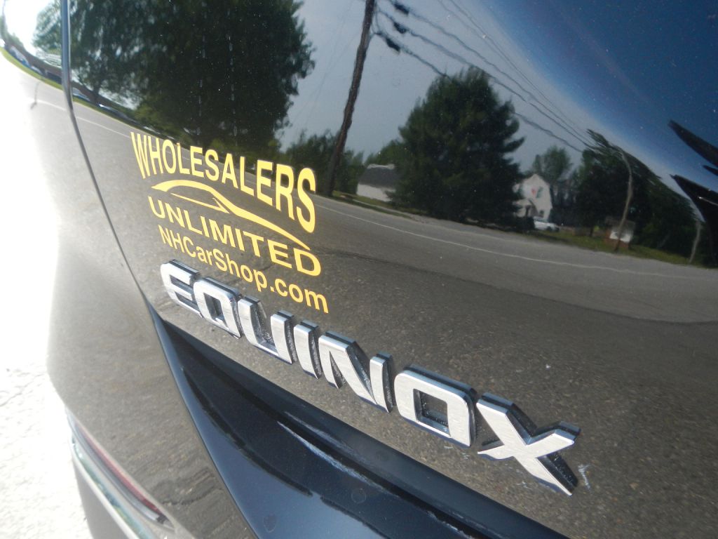 Photo 32 of this CHEVROLET EQUINOX