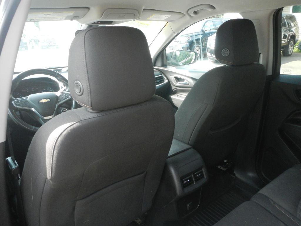 Photo 44 of this CHEVROLET EQUINOX
