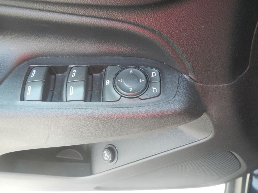 Photo 47 of this CHEVROLET EQUINOX