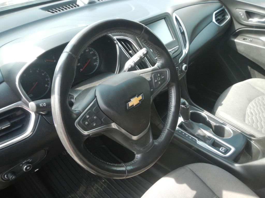 Photo 52 of this CHEVROLET EQUINOX