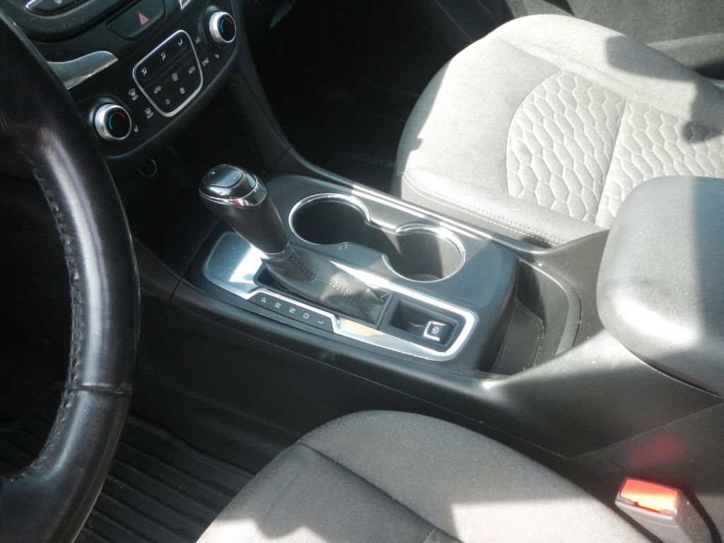 Photo 53 of this CHEVROLET EQUINOX