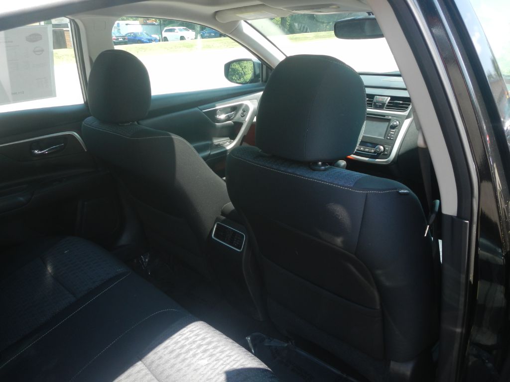 Photo 24 of this NISSAN ALTIMA