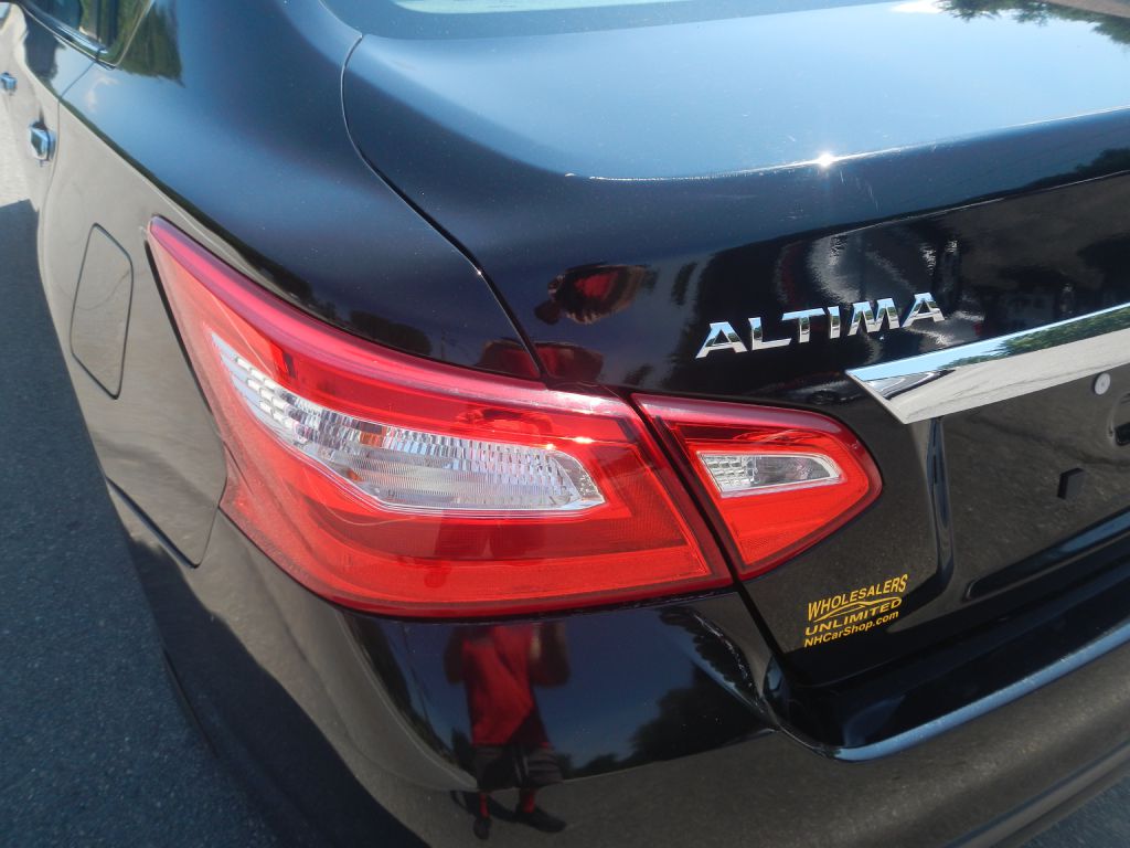 Photo 29 of this NISSAN ALTIMA