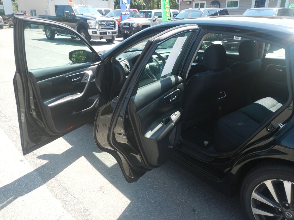 Photo 33 of this NISSAN ALTIMA