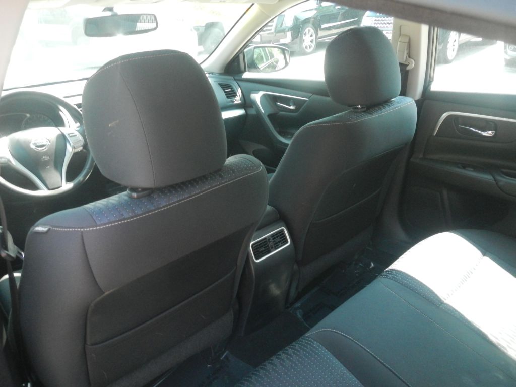 Photo 38 of this NISSAN ALTIMA
