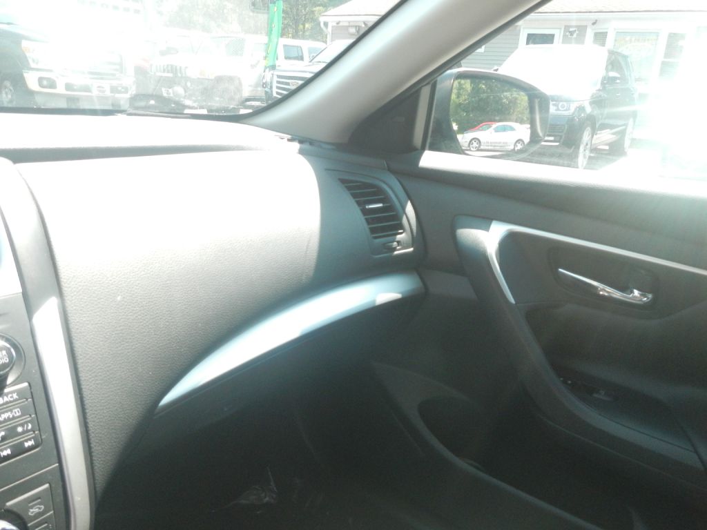 Photo 46 of this NISSAN ALTIMA