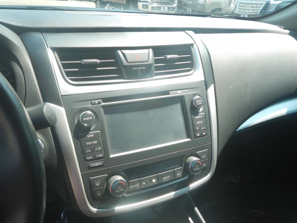 Photo 47 of this NISSAN ALTIMA