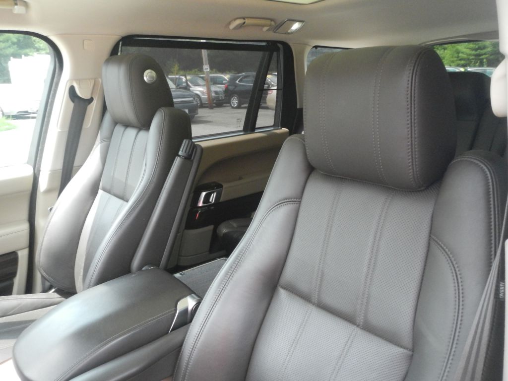 Photo 4 of this LAND ROVER RANGE ROVER