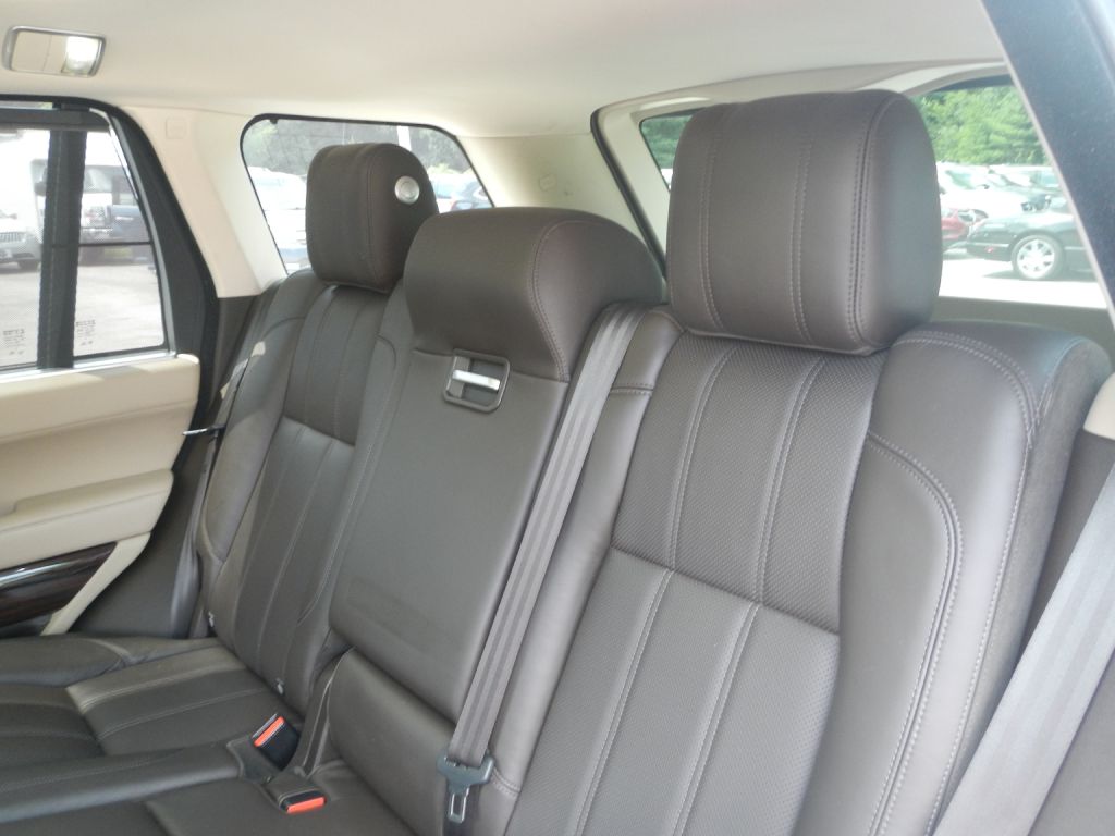 Photo 5 of this LAND ROVER RANGE ROVER