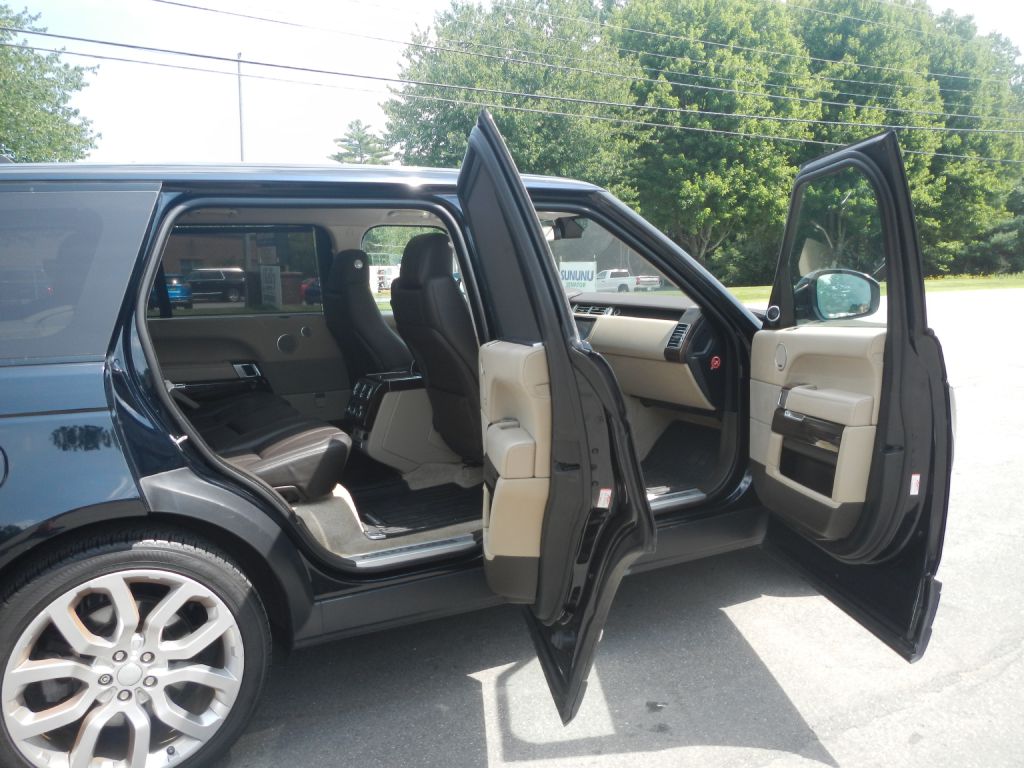 Photo 15 of this LAND ROVER RANGE ROVER