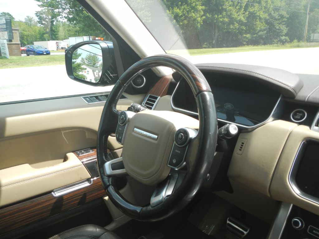Photo 20 of this LAND ROVER RANGE ROVER