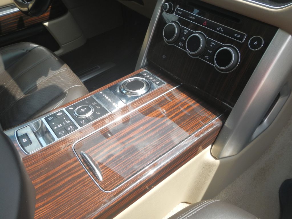 Photo 23 of this LAND ROVER RANGE ROVER