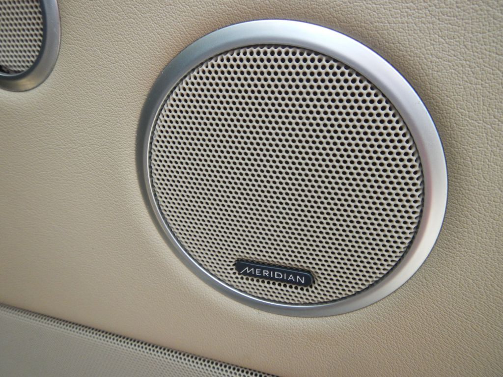 Photo 26 of this LAND ROVER RANGE ROVER
