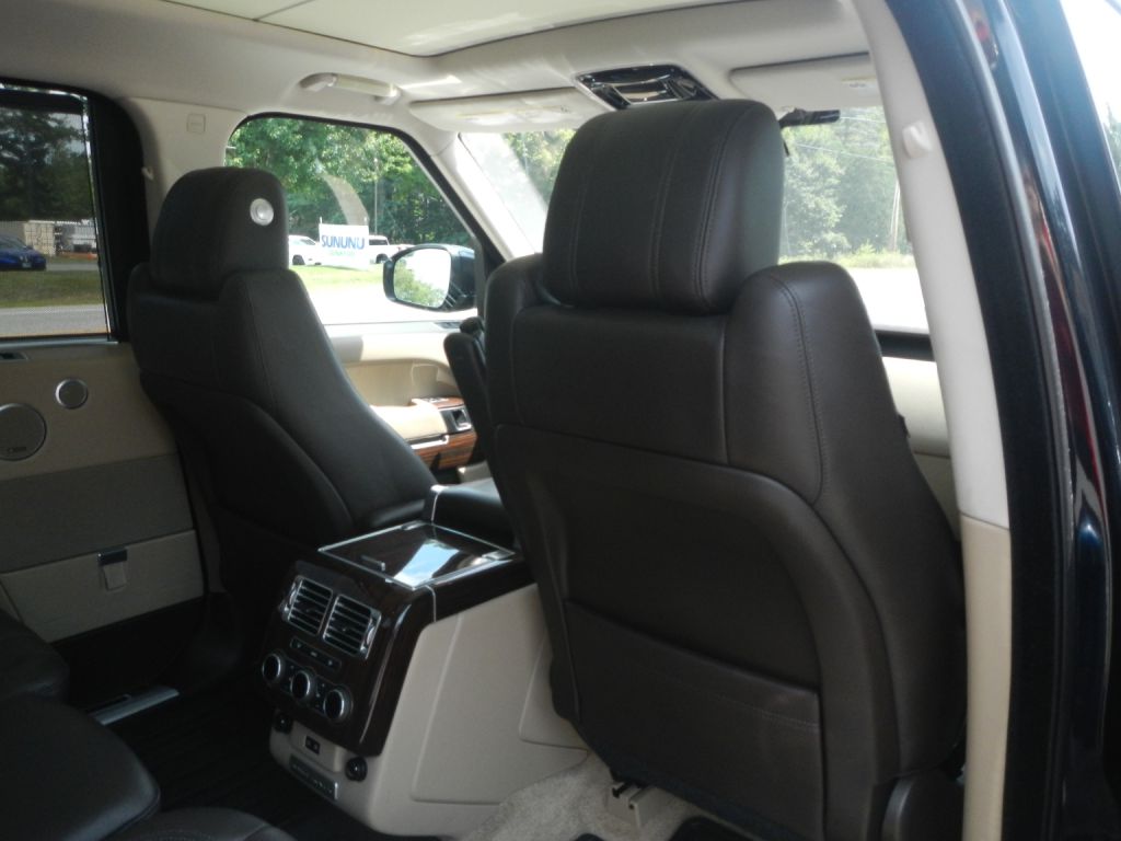 Photo 28 of this LAND ROVER RANGE ROVER