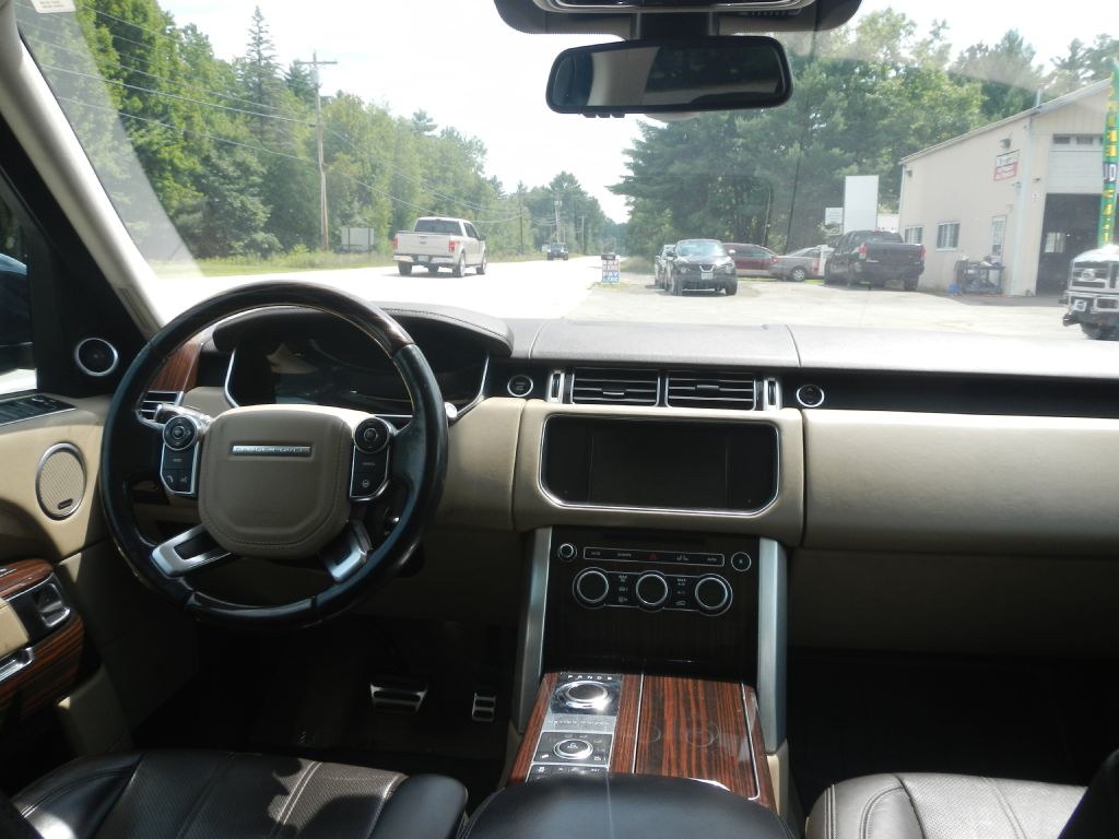 Photo 31 of this LAND ROVER RANGE ROVER