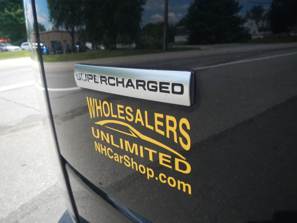 Photo 36 of this LAND ROVER RANGE ROVER