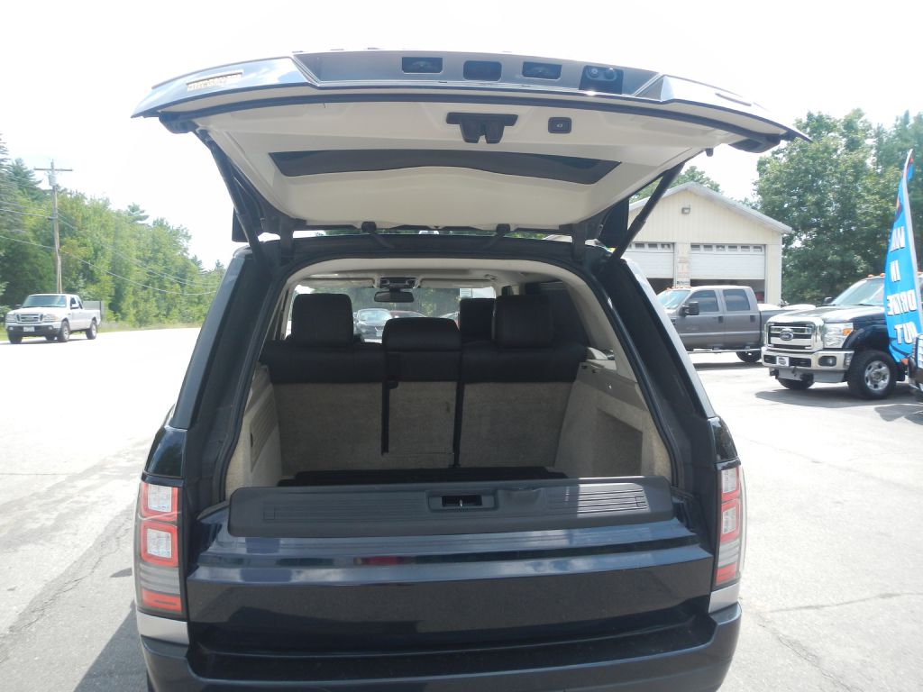 Photo 37 of this LAND ROVER RANGE ROVER