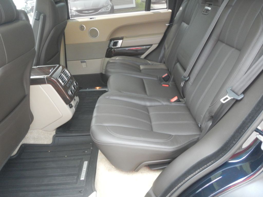 Photo 47 of this LAND ROVER RANGE ROVER