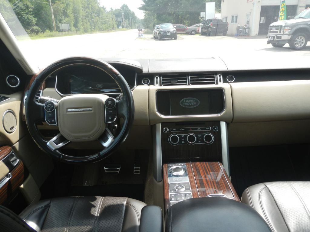 Photo 51 of this LAND ROVER RANGE ROVER