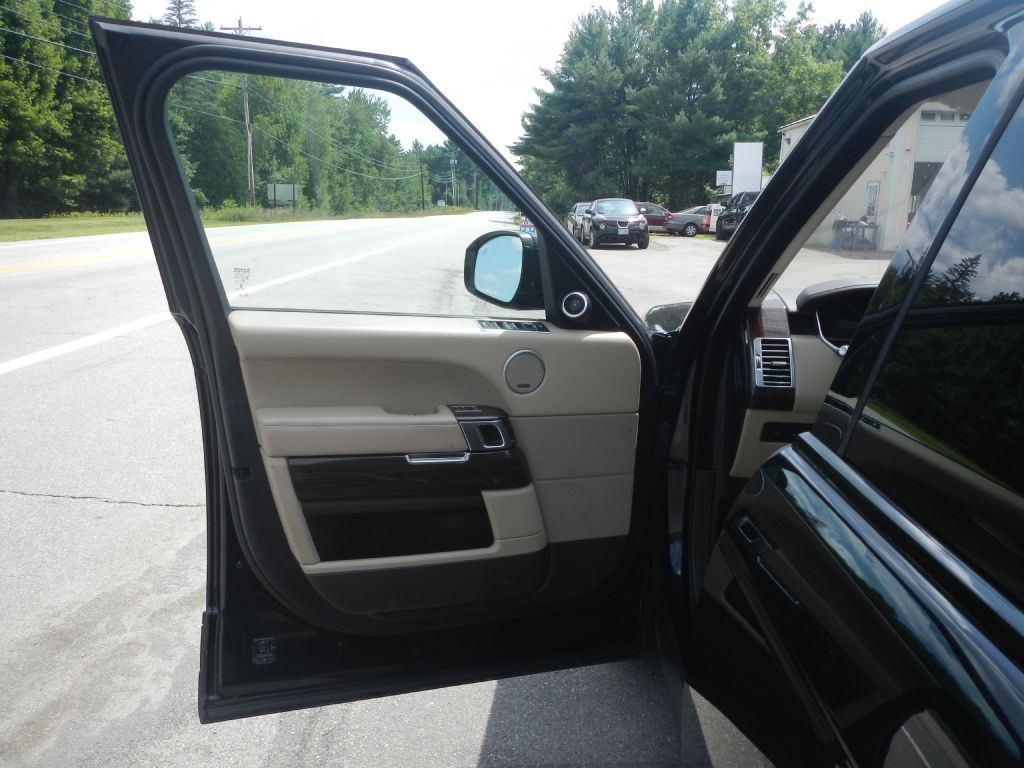 Photo 52 of this LAND ROVER RANGE ROVER