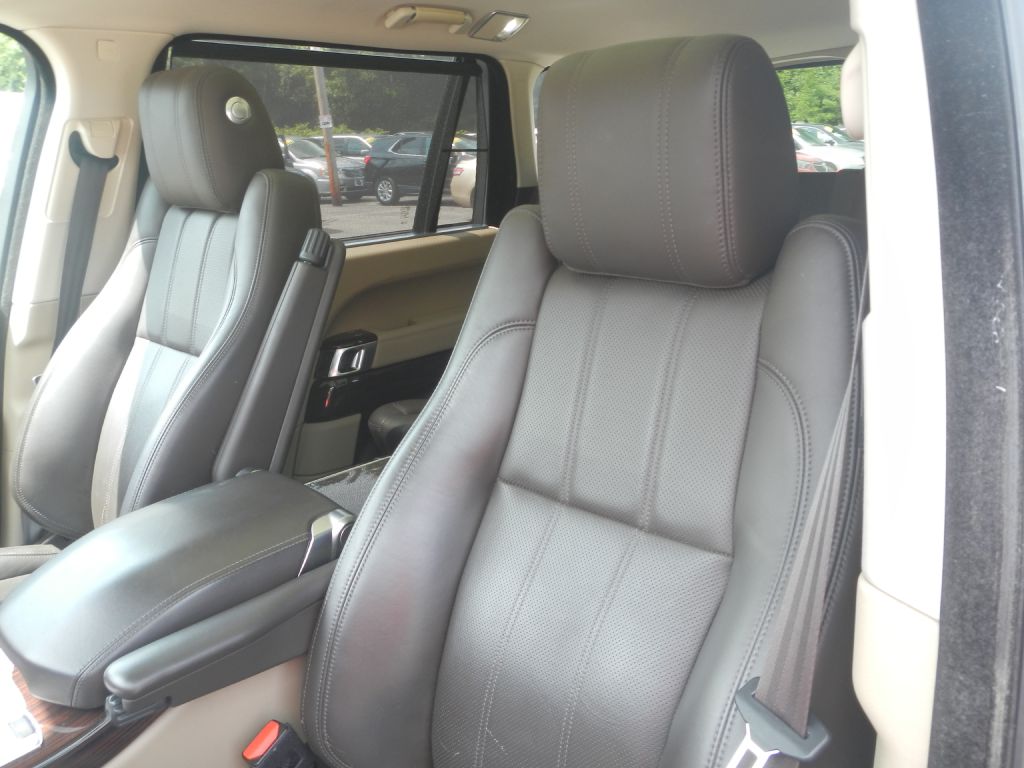 Photo 55 of this LAND ROVER RANGE ROVER