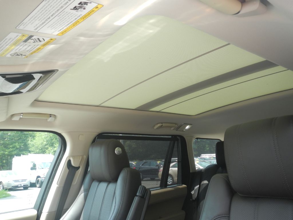 Photo 56 of this LAND ROVER RANGE ROVER