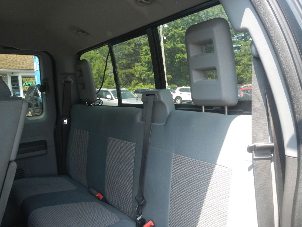 Photo 8 of this FORD F350 SUPER DUTY