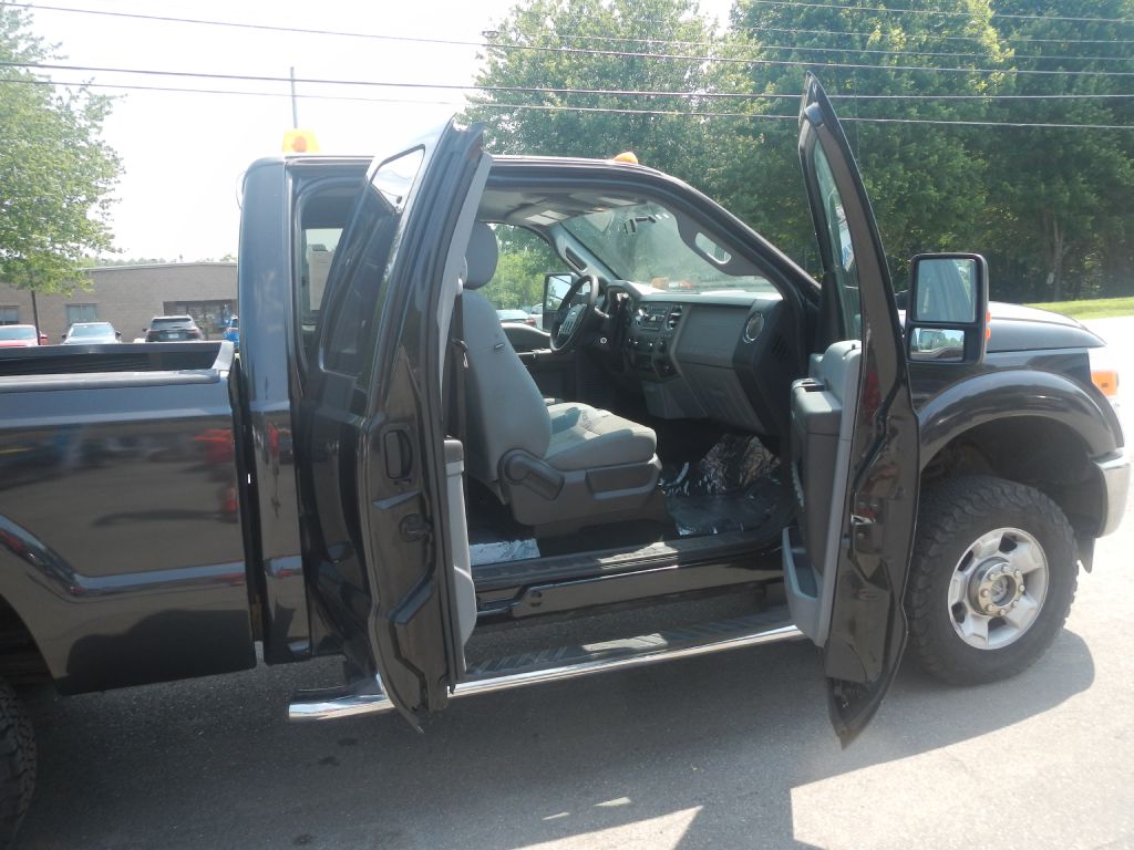 Photo 16 of this FORD F350 SUPER DUTY